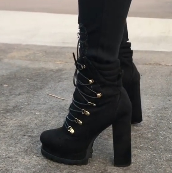 𝙇𝙖𝙨𝙩 𝙎𝙞𝙯 10 🖤Suede D-Ring Lace Up Platform - Picture 10 of 10